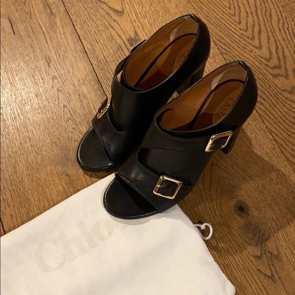 Chloe - Picture 4 of 7